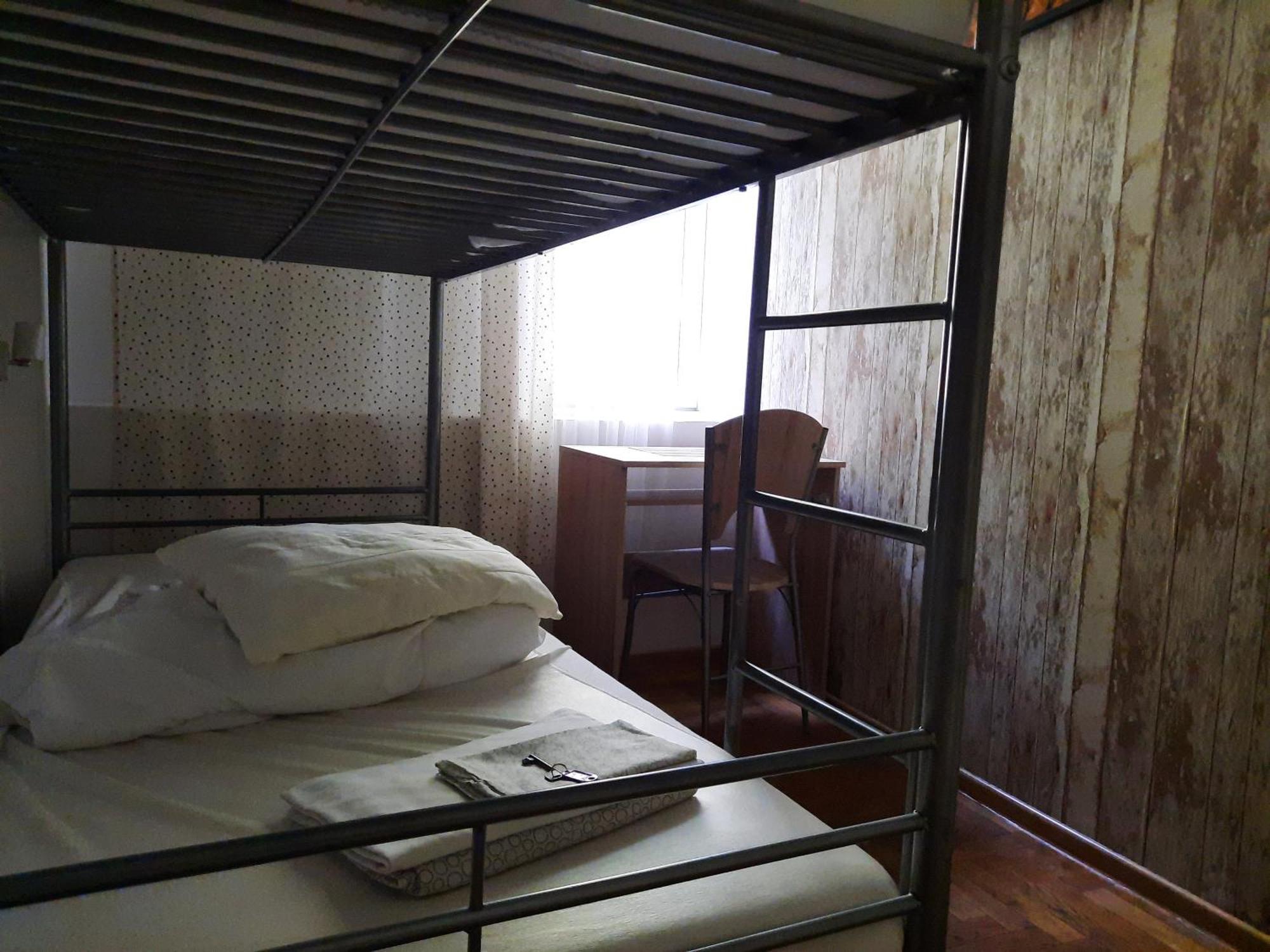 Lorf Hostel&Coffee Cracovie Extérieur photo