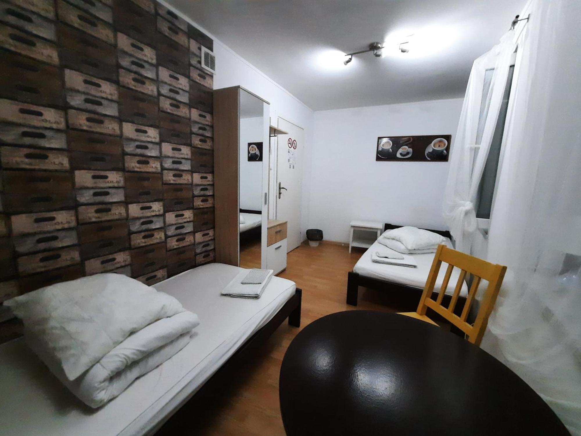 Lorf Hostel&Coffee Cracovie Extérieur photo